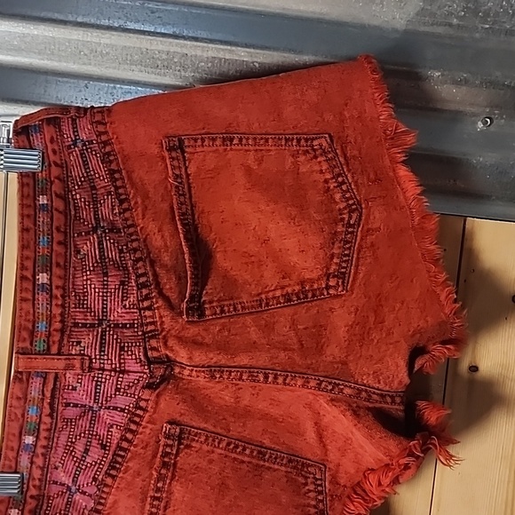 FP We The Free Sun Break Emborded Shorts size 28 - Picture 6 of 8
